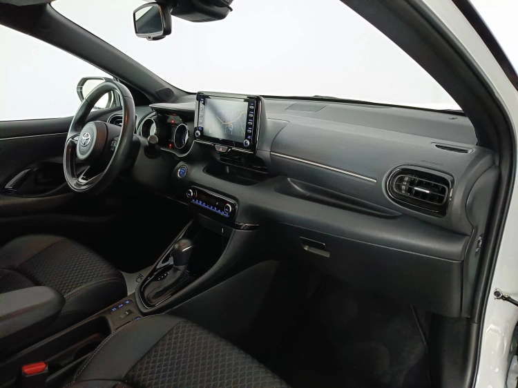 10 - Toyota Yaris Yaris 1.5h Style