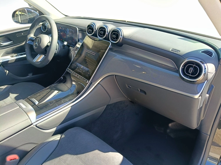 9 - Mercedes-Benz GLC 300 de 4MATIC