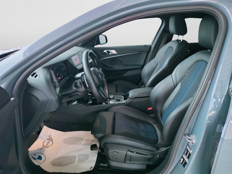 9 - BMW Serie 1 118d Msport auto