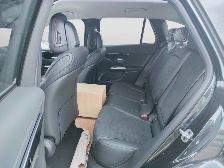 13 - Mercedes-Benz GLC 220 d 4MATIC