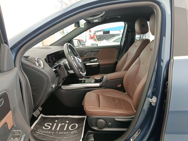 8 - Mercedes-Benz GLA 200 d Premium auto