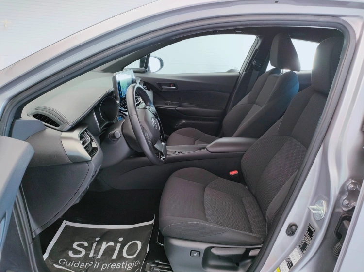 15 - Toyota C-HR C-HR 1.8h Business 2wd e-cvt