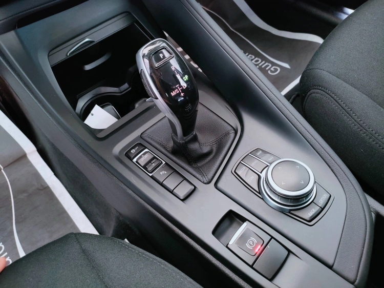 12 - BMW X1 X1 sdrive18d Advantage