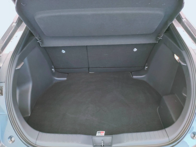 5 - Toyota C-HR C-HR 2.0 hev GR Sport awd e-cvt