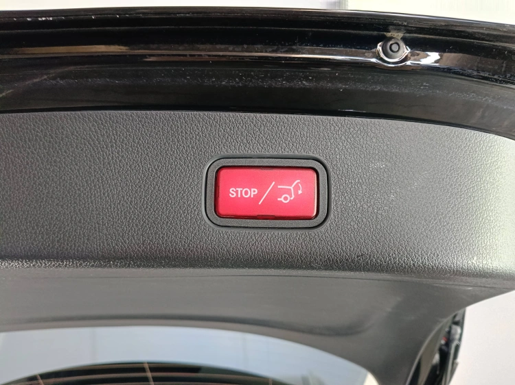 16 - Mercedes-Benz GLC 220 d AMG Advanced 4matic auto