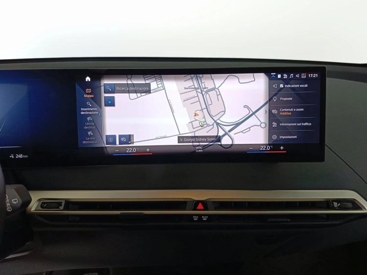 14 - BMW iX iX xdrive40