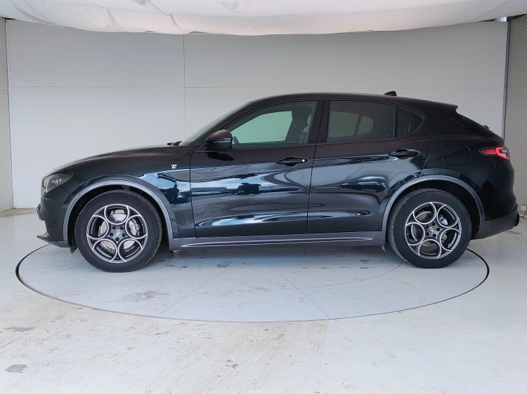 8 - Alfa romeo Stelvio Stelvio 2.2 t Ti rwd 160cv auto