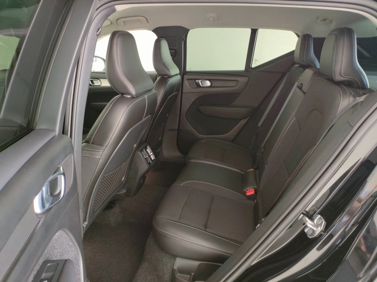 10 - Volvo XC40 XC40 2.0 d3 Momentum geartronic my20
