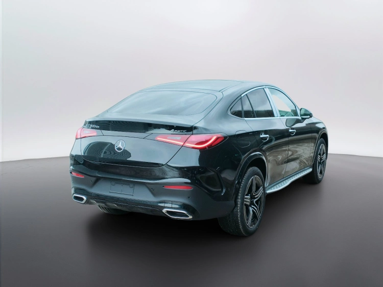 6 - Mercedes-Benz GLC 300 de 4Matic Plug-in Hybrid Coupe