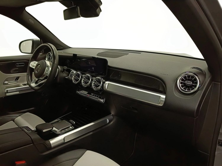 10 - Mercedes-Benz GLB 200 d Premium auto