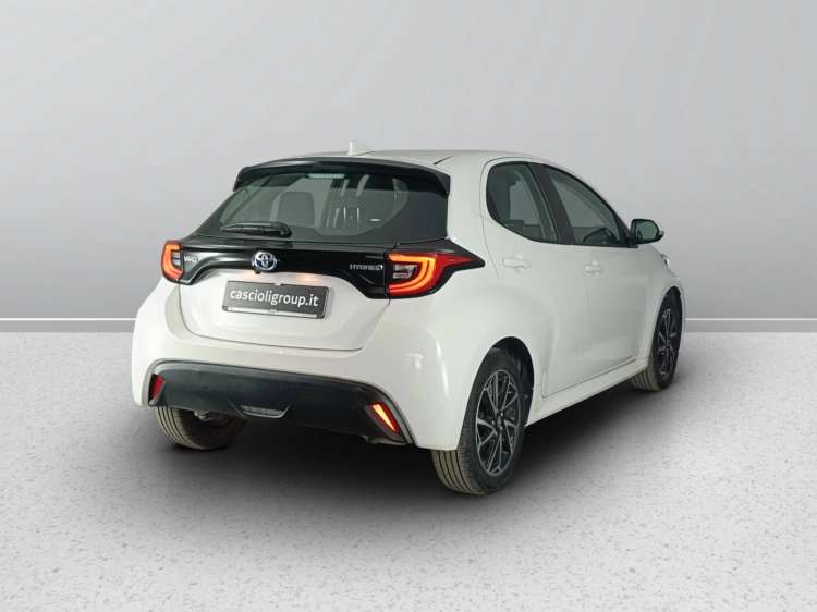 4 - Toyota Yaris TOYOTA Yaris 1.5 Hybrid 5 porte Trend