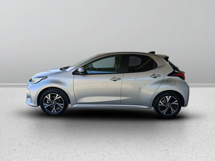 3 - Toyota Yaris Yaris 1.5h Trend