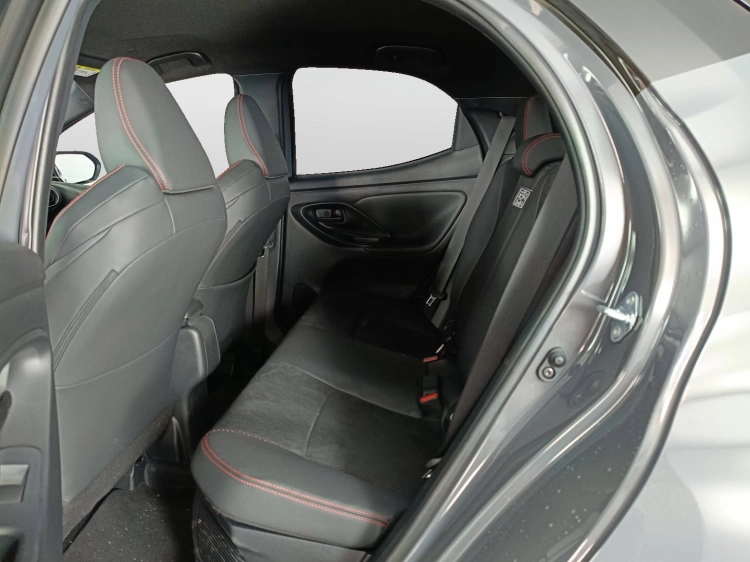 9 - Toyota Yaris YARIS 15H 130HP GRS MY25