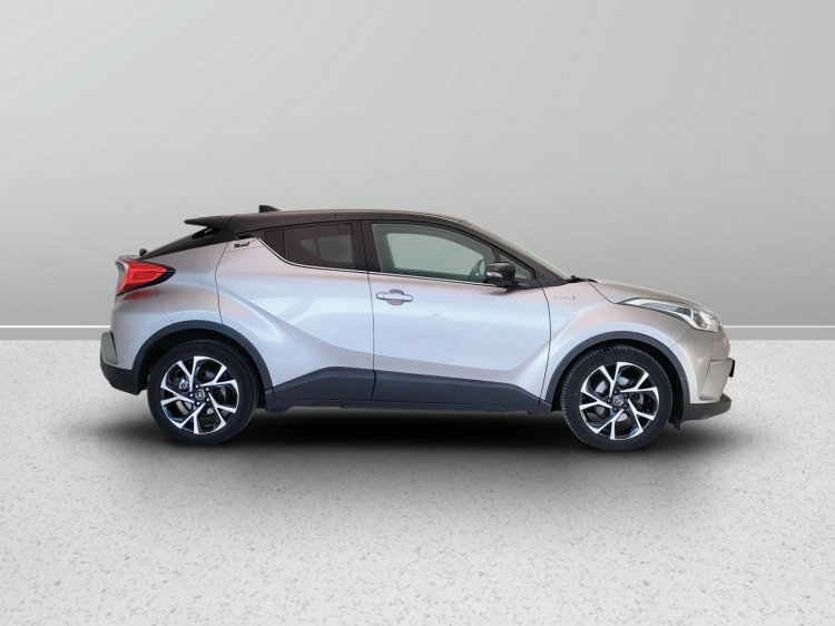 7 - Toyota C-HR C-HR 1.8h Trend 2wd e-cvt