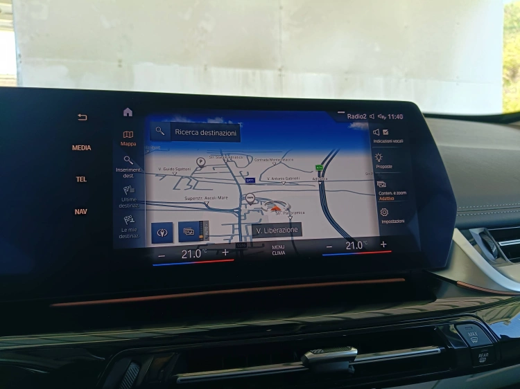 13 - BMW X1 X1 sdrive18d X-Line auto