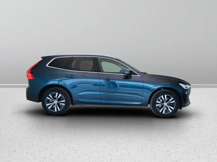 7 - Volvo XC60 XC60 2.0 b4 Momentum Pro awd auto