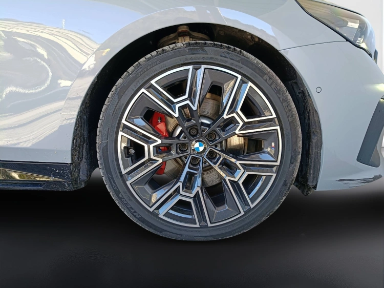 16 - BMW Serie 5 520d Touring 48V xdrive MSport Pro auto