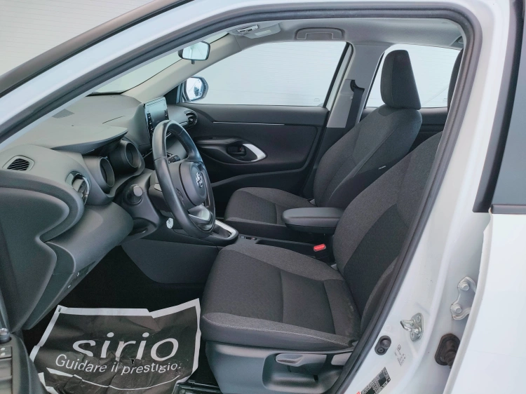 16 - Toyota Yaris Cross Yaris Cross 1.5h Active fwd 116cv e-cvt