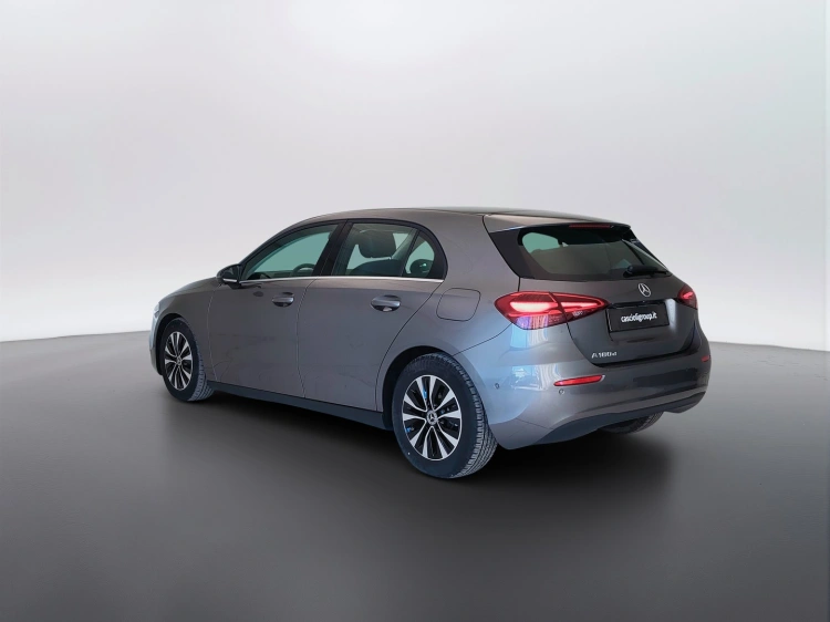 7 - Mercedes-Benz Classe A 180 d Advanced auto