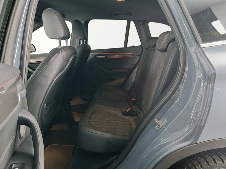 9 - BMW X1 X1 xdrive18d xLine auto my18