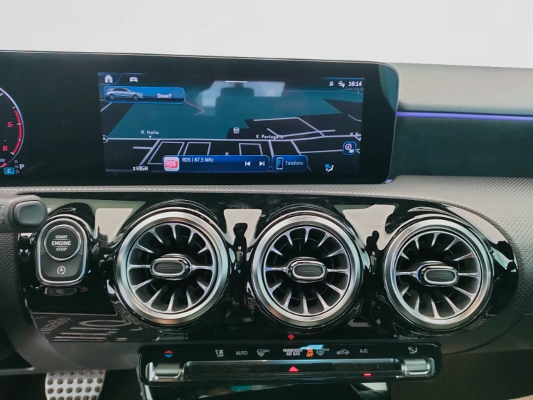 19 - Mercedes-Benz Classe A 180 d AMG Line Advanced Plus auto