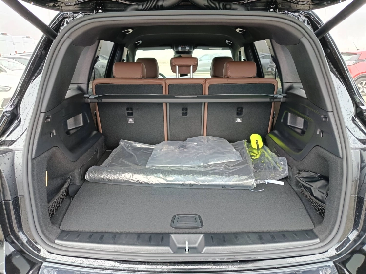 12 - Mercedes-Benz GLB 200 d Automatic