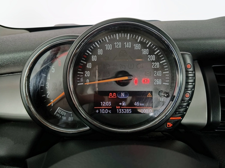 12 - MINI One Mini 1.5 One D Business 3p