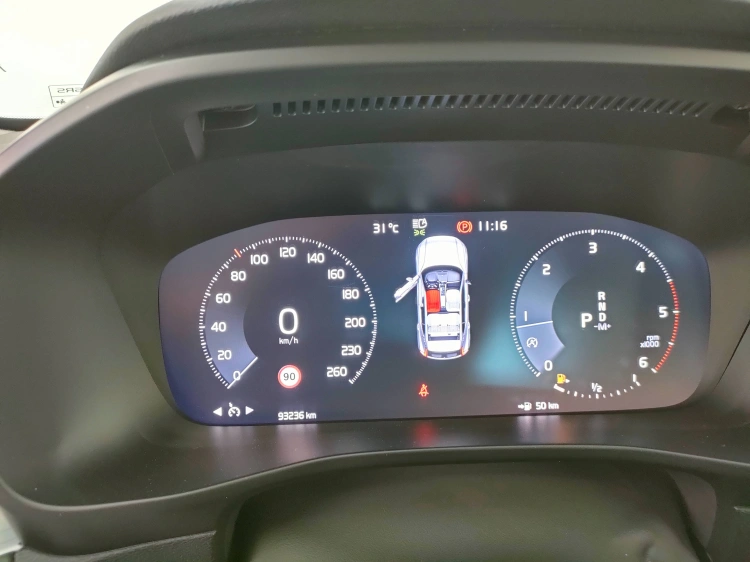 15 - Volvo XC40 XC40 2.0 d3 Momentum geartronic my20