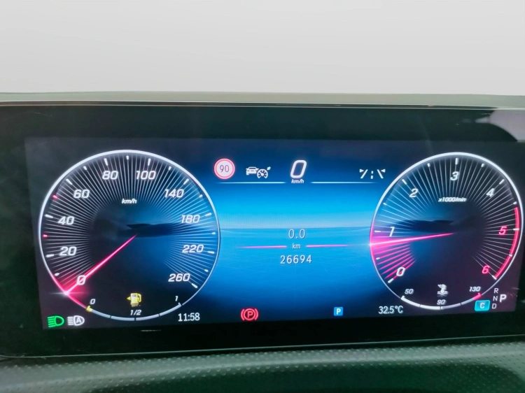 18 - Mercedes-Benz Classe A 180 d Automatic