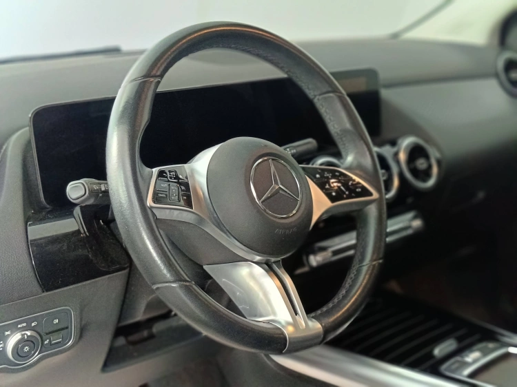 16 - Mercedes-Benz Classe B 180 d Progressive Advanced auto