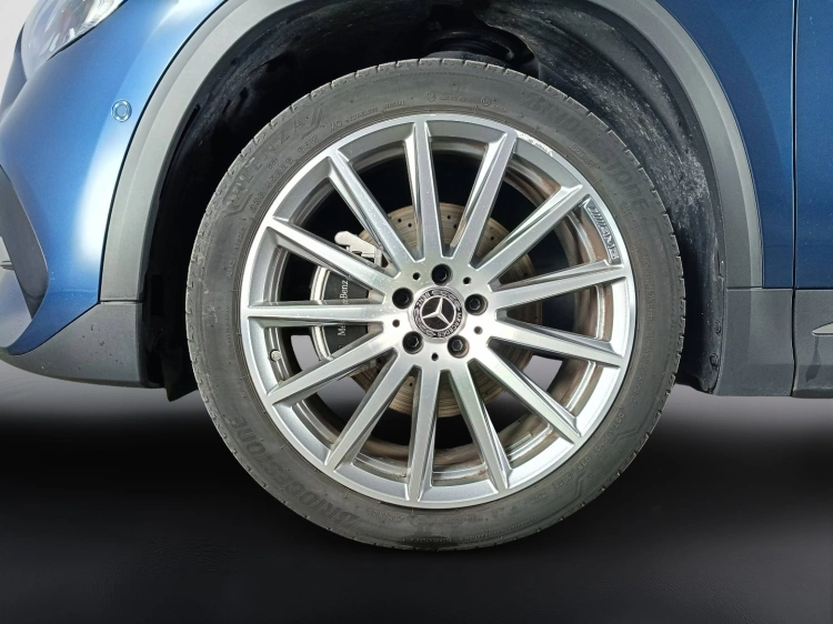 17 - Mercedes-Benz GLA Mercedes 250 e phev (eq-power) Sport Plus auto