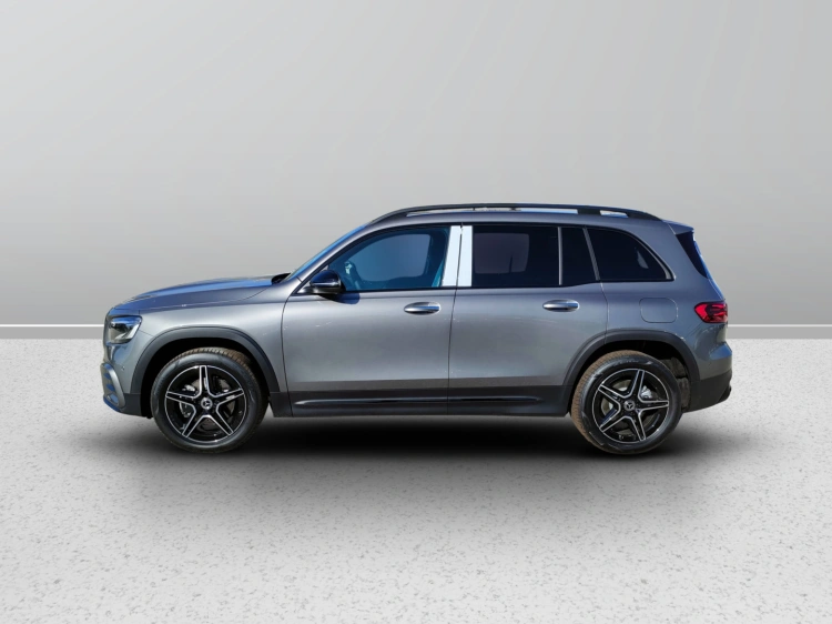 3 - Mercedes-Benz GLB 200 d Automatic
