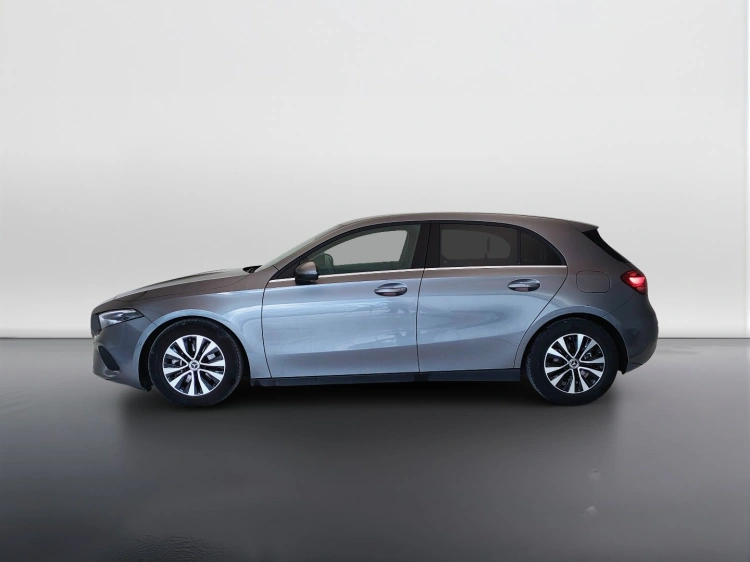 8 - Mercedes-Benz Classe A 180 d Advanced auto