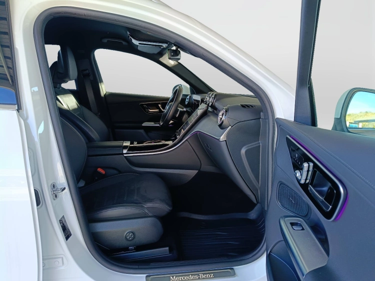 11 - Mercedes-Benz GLC 220 d AMG Premium 4matic auto