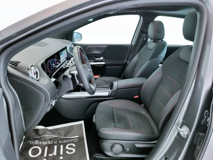15 - Mercedes-Benz Classe B 180 d AMG Line Premium Plus auto