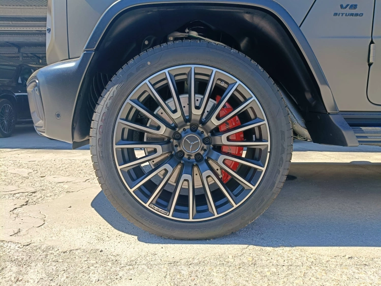 15 - Mercedes AMG Classe G Mercedes-AMG  G 63