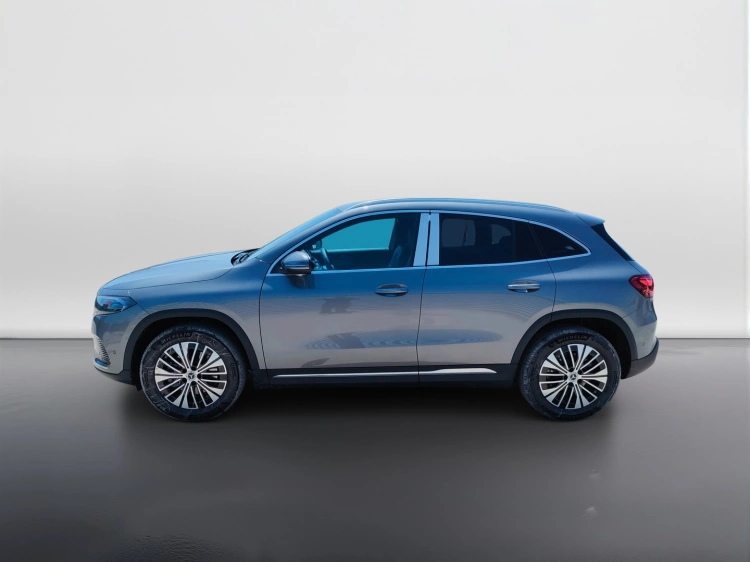 3 - Mercedes-Benz EQA 300 4MATIC