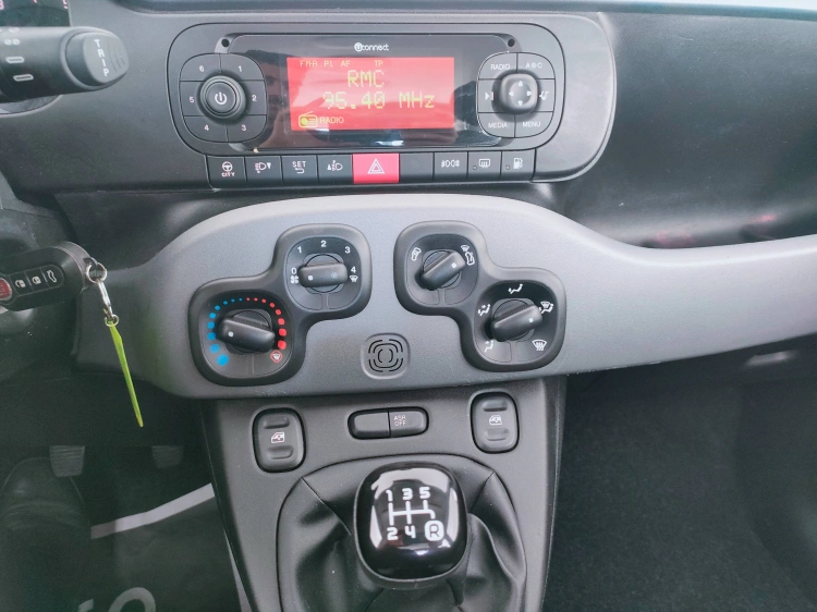 10 - Fiat Panda Panda 0.9 t.air t. natural power City Life 70cv 5p.ti