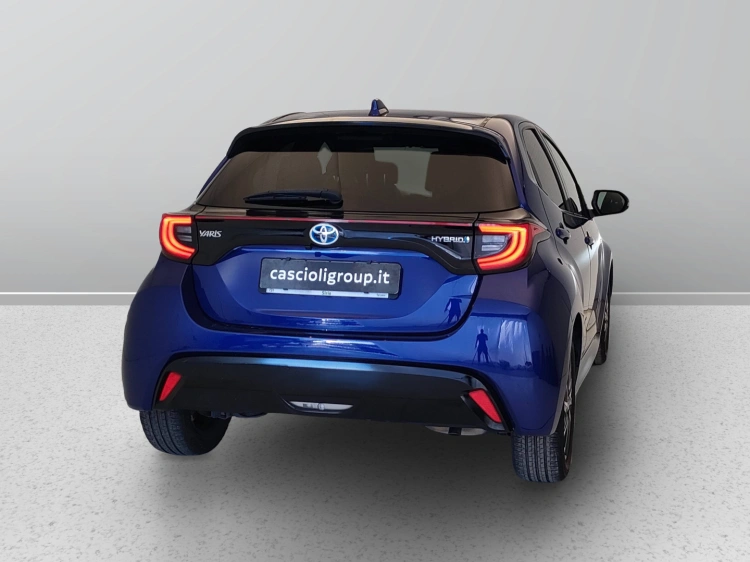 7 - Toyota Yaris Yaris 1.5h Lounge
