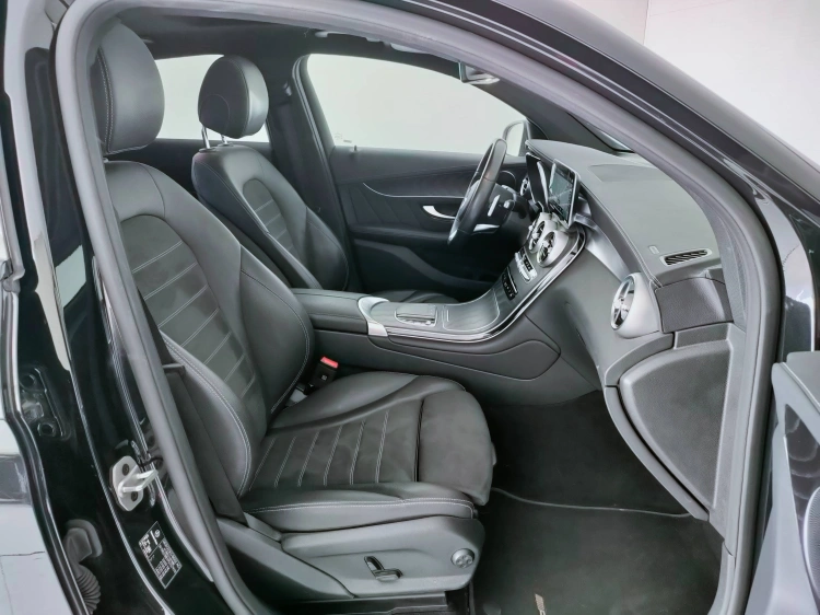 13 - Mercedes-Benz GLC Coupe 300 de phev Night Edition Plus 4matic auto