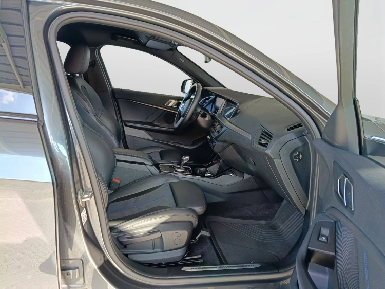 11 - BMW Serie 1 116d Msport auto