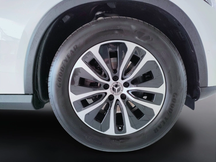 8 - Mercedes-Benz GLC 220 d mhev Advanced 4matic auto