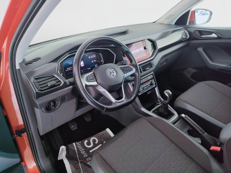 12 - Volkswagen T T-Cross 1.0 tsi Advanced 115cv