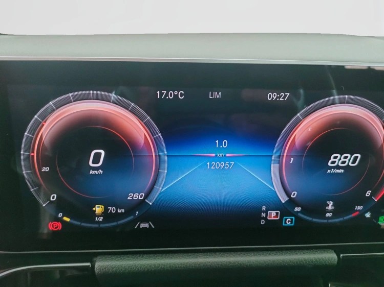 18 - Mercedes-Benz Classe B 180 d Sport Plus auto