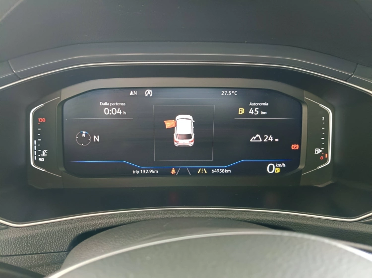 12 - Volkswagen T T-Roc 1.5 tsi Style