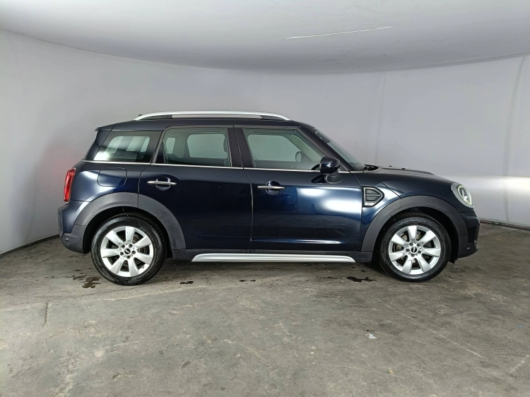 3 - MINI Countryman Mini Countryman 1.5 One D Essential auto