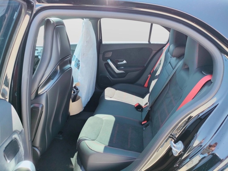 11 - Mercedes AMG Classe A Mercedes-AMG A 35 4MATIC
