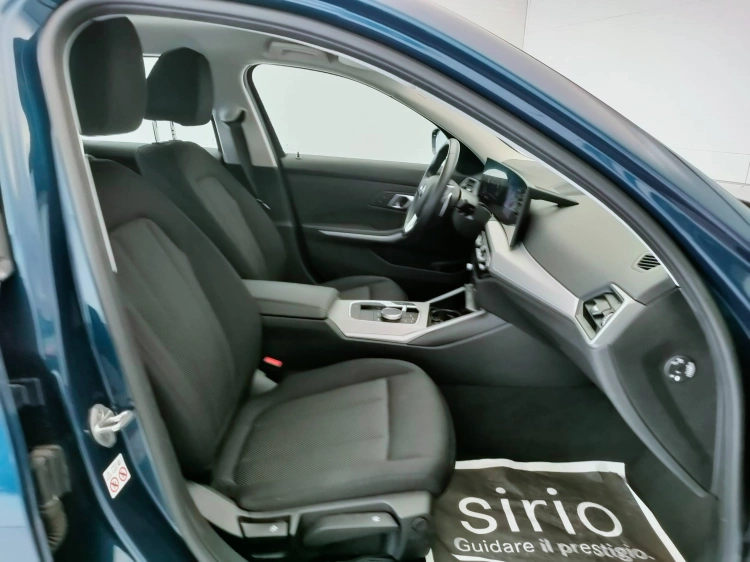10 - BMW Serie 3 320d Touring mhev 48V xdrive auto