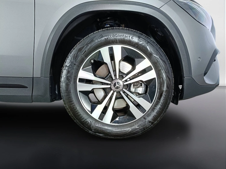 17 - Mercedes-Benz GLA 180 d Progressive Advanced Plus auto