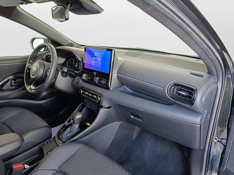 10 - Toyota Yaris TOYOTA Yaris 1.5 Hybrid 5 porte Lounge